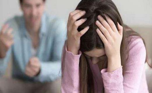 女人不愿離婚的原因 是無數的擔心困住了她