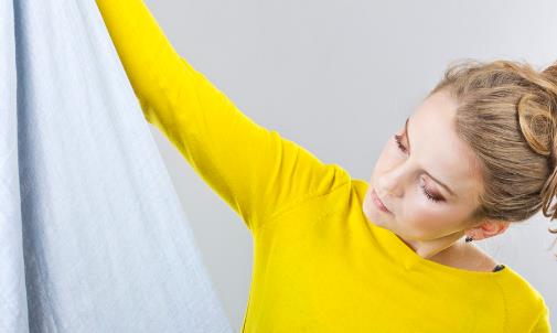 衣服沾上車厘子汁的清洗法 陳舊衣服紅酒漬應對辦法