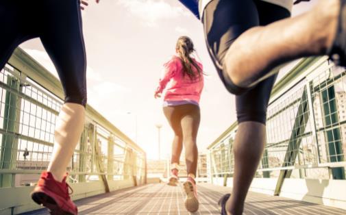 跑步會讓我們活的更久 但并不是跑得越多就越好！