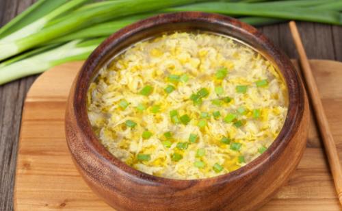 女性冬季手腳冰涼,是氣血不足還是體虛?這是女性對寒冷