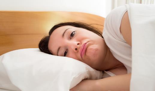 躺著睡不著 六妙招助你一覺(jué)到天亮