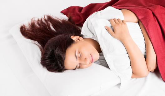 躺著睡不著 六妙招助你一覺(jué)到天亮