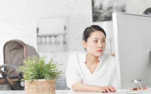 上班族用眼過(guò)度對(duì)肝臟造成傷害 養(yǎng)肝護(hù)肝三步曲