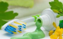 牙膏的妙用有很多 牙膏在生活中的13個特別用途