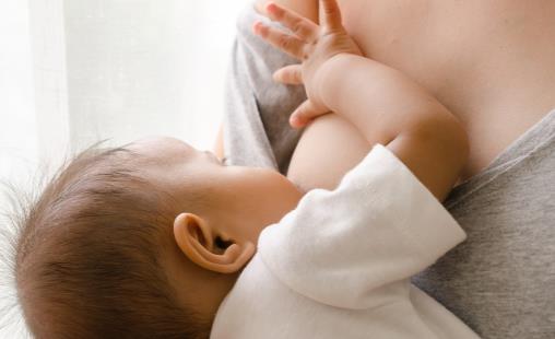 乳頭皸裂怎么辦?疼痛別硬扛!