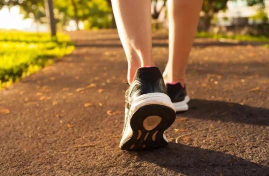 散步對減肥非常有利 減肥散步的方法技巧