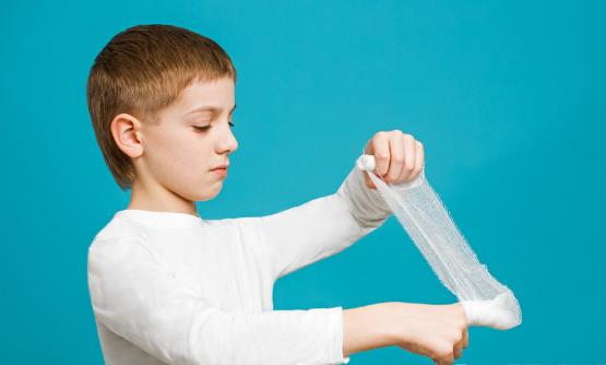 日常保養白T恤的小妙招 白t恤被染色了該怎么處理