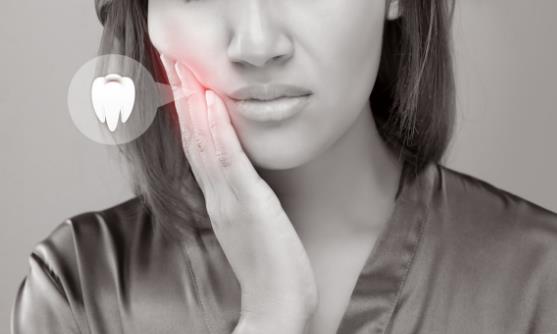 熱姜水可以治療牙周炎?出現(xiàn)這些癥狀警惕牙周炎