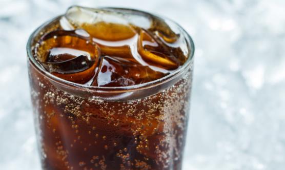 肥宅快樂水 越喝越傷身!