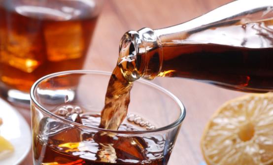 肥宅快樂水 越喝越傷身!