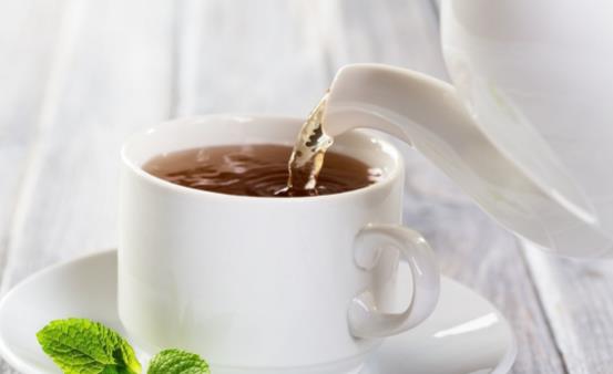 隔夜茶究竟還能不能喝 隔夜茶的危害只局限于變質(zhì)的茶