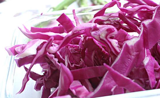 紫甘藍(lán)的5大營(yíng)養(yǎng)價(jià)值 常食紫甘藍(lán)可減少多種癌癥風(fēng)險(xiǎn)