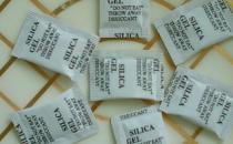 干燥劑成了一顆定時炸彈 遠(yuǎn)離食品干燥劑你要注意這些