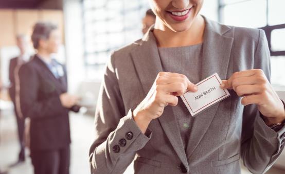 職場中如何拉近同事關(guān)系 辦公室哪些社交禮儀影響人際關(guān)系