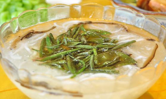 莼菜的營養(yǎng)及藥用價(jià)值 莼菜的4種美味吃法