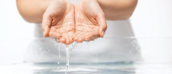 西安普瑞眼科提醒您:疫情宅家,孩子異物入眼應該怎么處理?