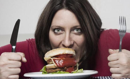 八個信號說明腎臟病了 晚上九點泡腳最護腎