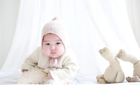 寶寶發熱低于38℃別著急喂退燒藥  出現這十一種情況快送醫