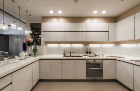 爐灶上的頑垢該怎么清洗 清潔爐灶頑垢的小妙招