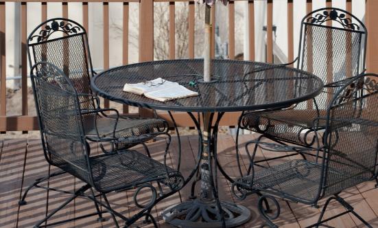 鐵藝家具該如何保養 選購鐵藝家具時要注意的事項