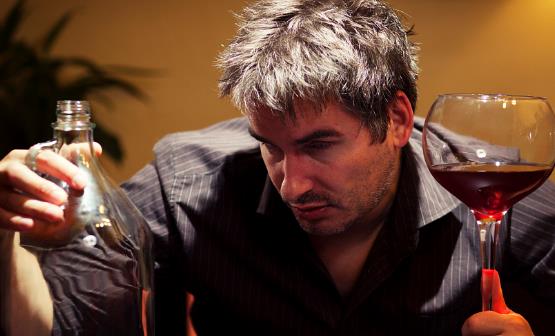 長期酗酒給身體帶來10大危害 推薦四種中醫戒酒方