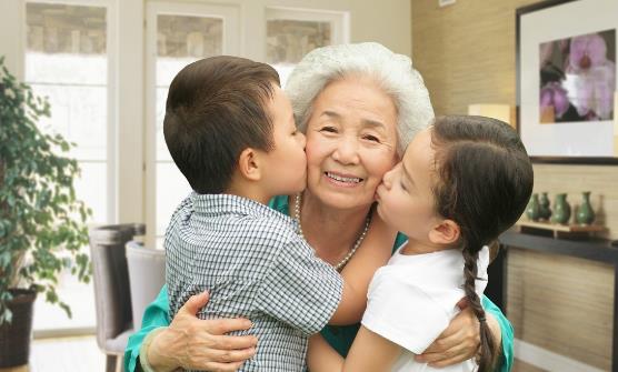 鍛煉有助于改善老年人病情 最適合老人的8種在家鍛煉法