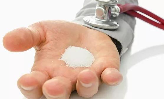 寶寶吃鹽過多影響寶寶的健康 寶寶添加食鹽的注意事項