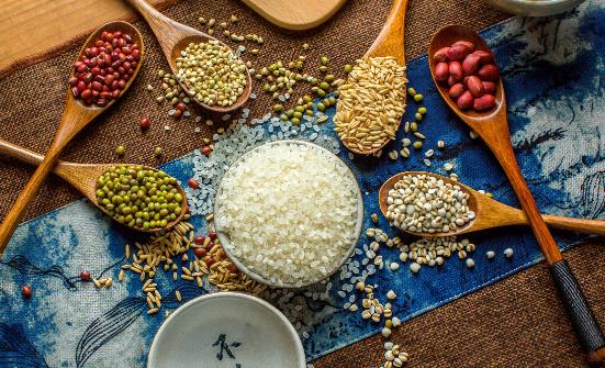 粗糧雖好小心過(guò)量傷害老年人 老年人如何正確吃粗糧