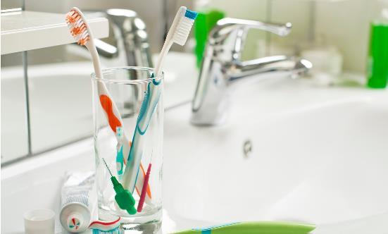 日常牙刷要經常更換 被淘汰的舊牙刷妙用多多