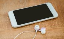 手機落水錯誤的挽救做法 手機不慎落水有妙招