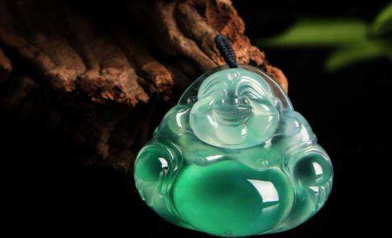 如何選擇和估價翡翠 翡翠的日常清洗與養護