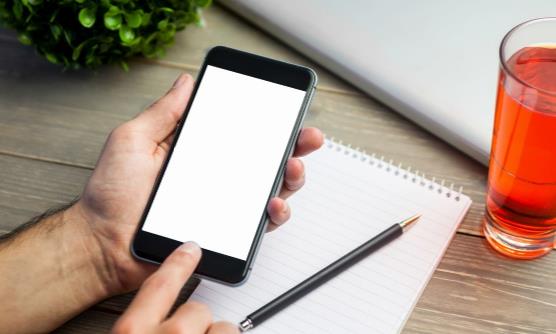 讓你的手機省電的13個小妙招 手機電池保養有妙招