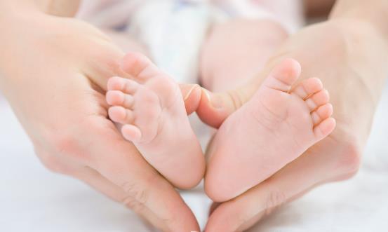 4個信號告訴你該給寶寶轉奶了 寶寶轉奶應該注意什么