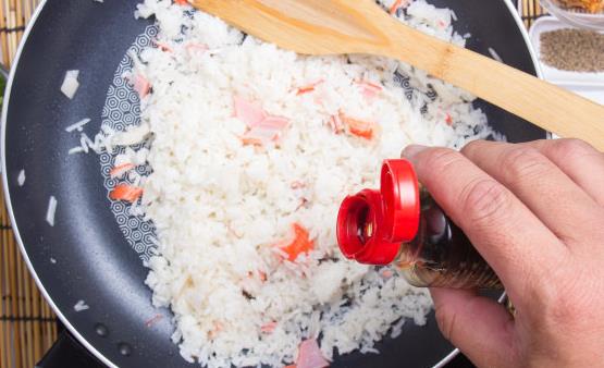 醬油的生抽和老抽的區(qū)別 挑選好醬油小妙招