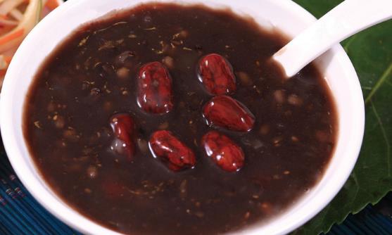 黑米粥的功效與作用 煮出好喝的黑米粥妙招