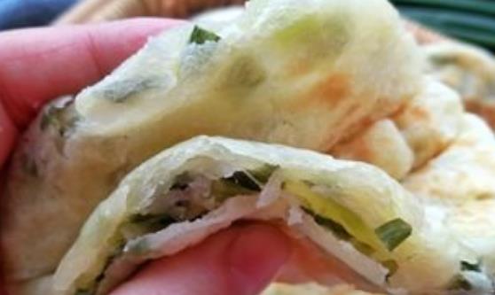 地道蔥油餅的家常做法 表皮焦脆內部層層分離