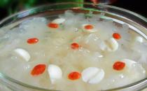 ?銀耳蓮子羹清涼解熱 銀耳蓮子羹的做法