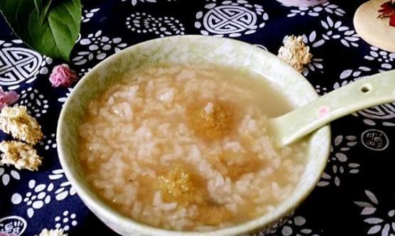 經常吃這十二款食物 能有助緩解頭痛