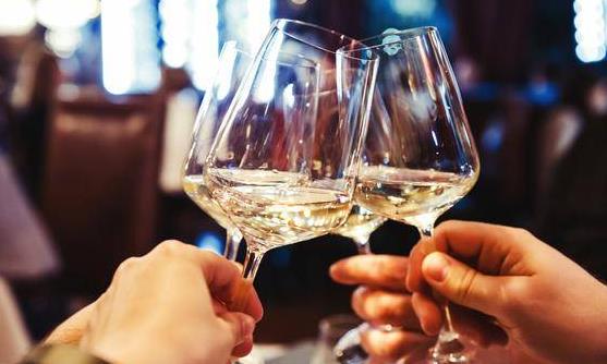 飲酒過度對肝臟腸胃造成損害 老中醫提供的解酒方