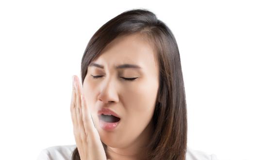 口臭總是讓人尷尬 6個小妙招讓你輕松擺脫口臭