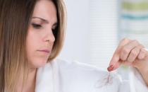 了解女性脫發的原因對癥下藥 養護頭發吃雞蛋很不錯