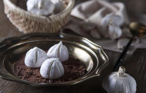 為什么手機是睡眠殺手?習(xí)慣性睡前玩手機、長期熬夜玩手機的危害