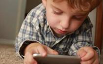 ?孩子得了近視不要急于配眼鏡 有效預(yù)防兒童近視學(xué)會用眼衛(wèi)生