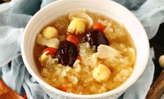 孕期準(zhǔn)媽媽選擇滋補(bǔ)湯 美味可口有滋補(bǔ)健身功能