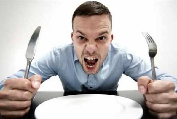 餓了脾氣爆,你可能得了餓怒癥,饑餓可能是導致爭吵的罪魁禍首