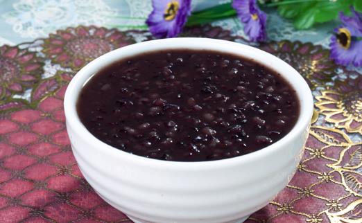 黑米粥有哪些功效與作用?黑米粥養胃嗎?怎么做養腎