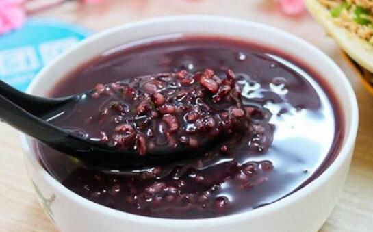 黑米粥有哪些功效與作用?黑米粥養胃嗎?怎么做養腎
