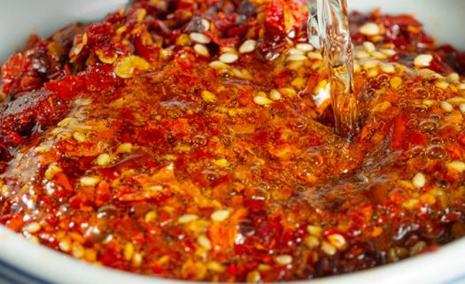 辣椒油過期了還能吃嗎 辣椒油變質什么樣子