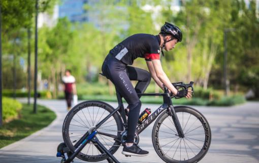 騎自行車減肥會傷膝蓋嗎 怎么騎車減肥效果好