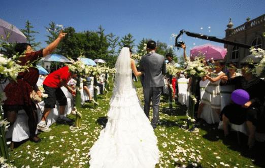 女生想要一個(gè)體面婚禮有錯(cuò)嗎 沒有條件辦婚禮怎么辦